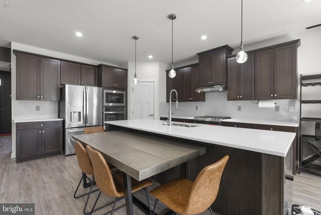9801 PASSAGE DR, Upper Marlboro, MD 20772