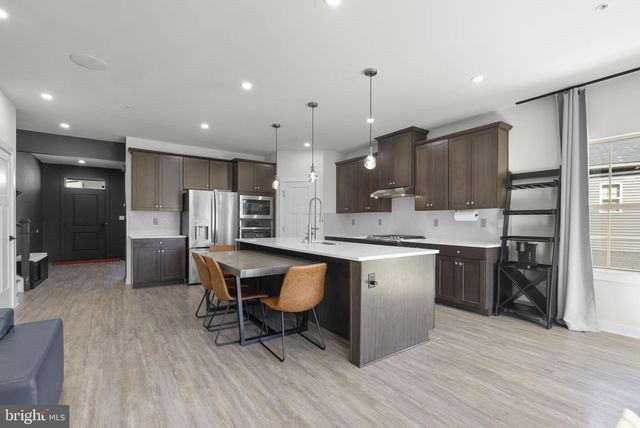 9801 PASSAGE DR, Upper Marlboro, MD 20772