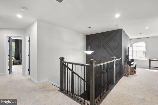 9801 PASSAGE DR, Upper Marlboro, MD 20772