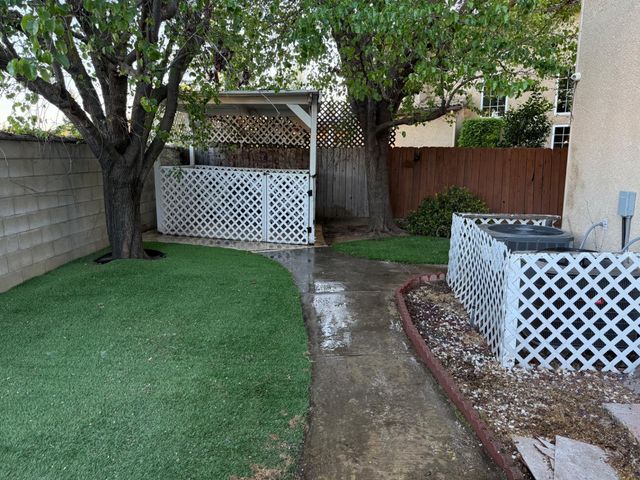 9615 N Willey Court, Fresno, CA 93720