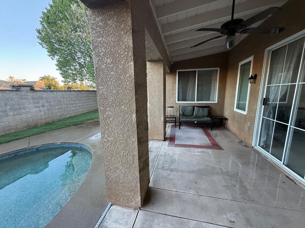 Image 5 of property listing at 9615 N Willey Court, Fresno, CA 93720