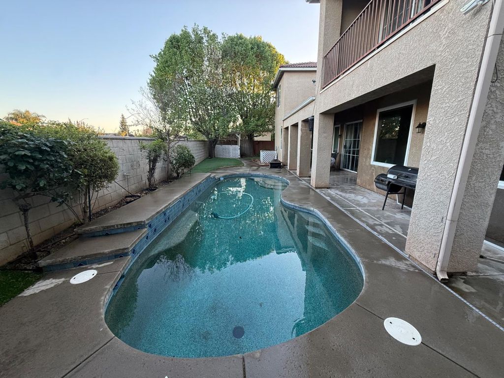 Image 6 of property listing at 9615 N Willey Court, Fresno, CA 93720