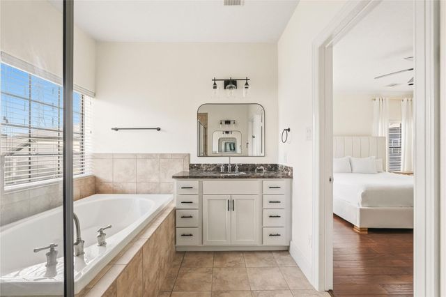 836 Garden Oaks Terrace, Houston, TX 77018