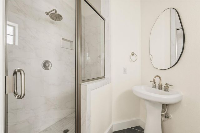 836 Garden Oaks Terrace, Houston, TX 77018