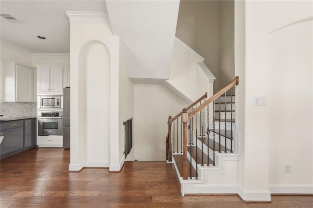 836 Garden Oaks Terrace, Houston, TX 77018