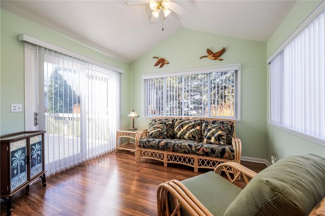 32 Parliament Circle, Greece, NY 14616