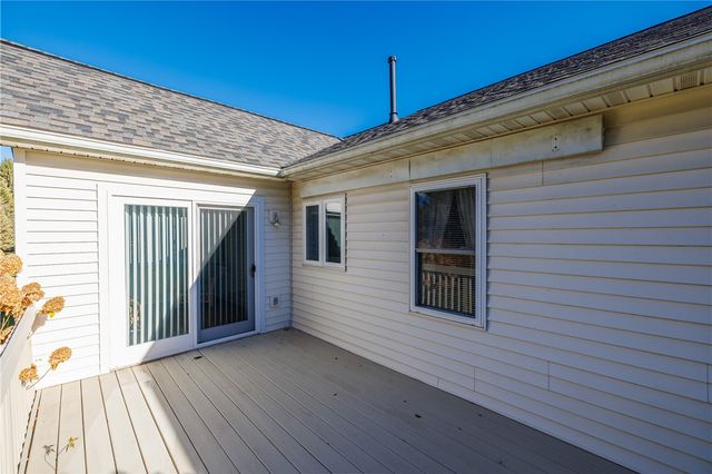 32 Parliament Circle, Greece, NY 14616