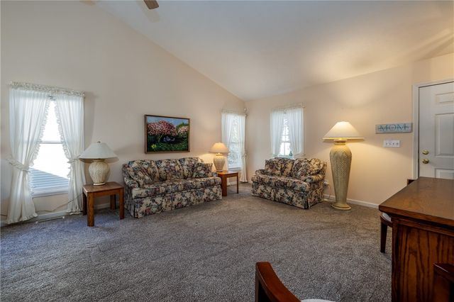 32 Parliament Circle, Greece, NY 14616