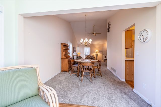 32 Parliament Circle, Greece, NY 14616