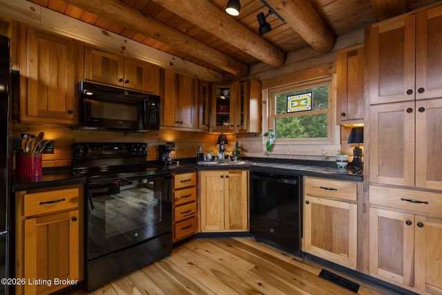 6407 New Cut Rd, Crestwood, KY 40014