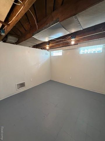 21760 Gascony Avenue, Eastpointe, MI 48021