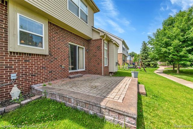 6125 Cheshire Park Drive, Clarkston, MI 48346