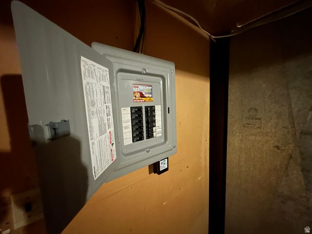 4330 W 5570 S, Kearns, UT 84118