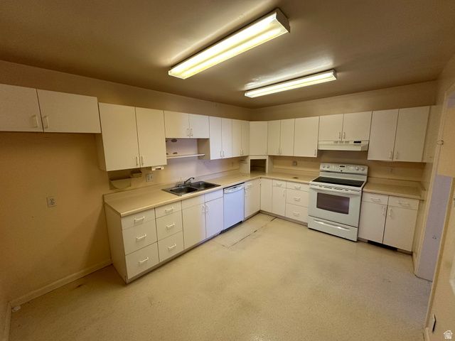 4330 W 5570 S, Kearns, UT 84118