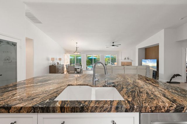 81129 La Reina Circle, Indio, CA 92201