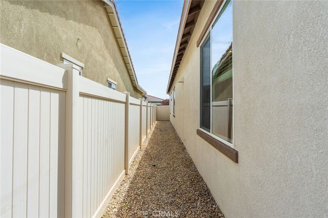 467 Madera Creek, Beaumont, CA 92223