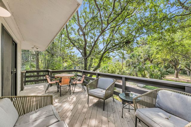 25 Sand Dollar Drive, Isle Of Palms, SC 29451