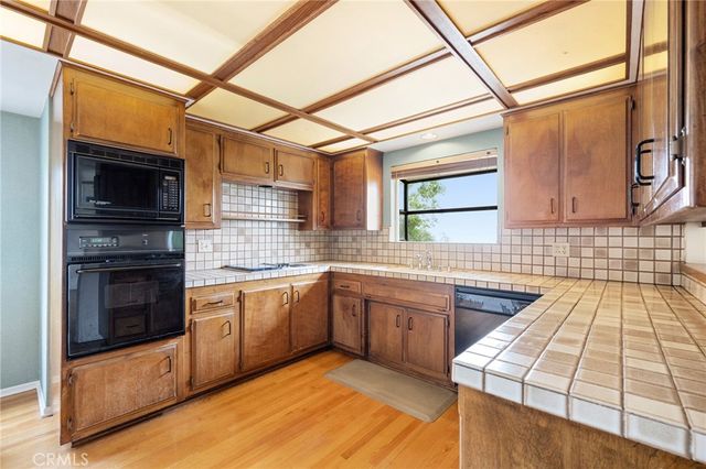 322 Starlight Crest, La Canada Flintridge, CA 91011