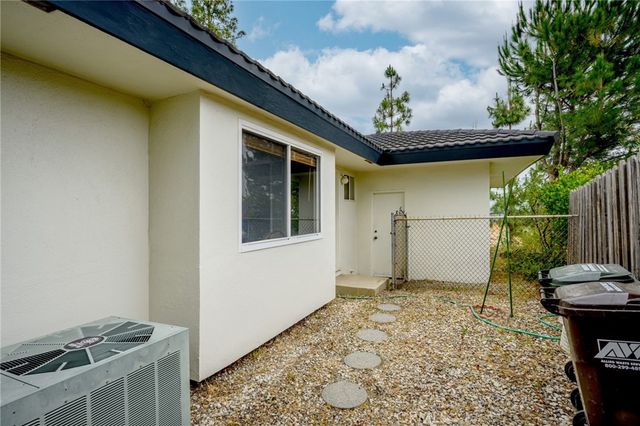 322 Starlight Crest, La Canada Flintridge, CA 91011