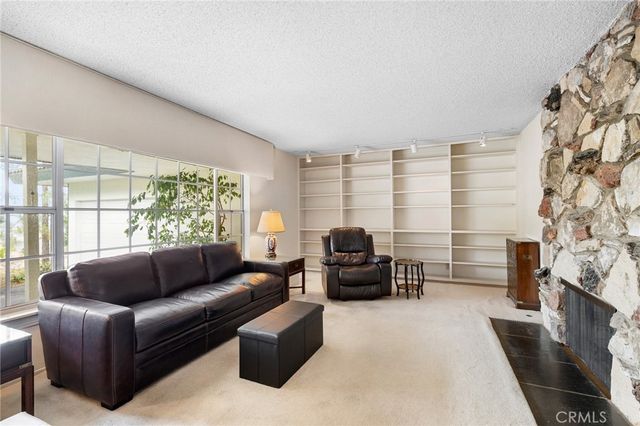 322 Starlight Crest, La Canada Flintridge, CA 91011