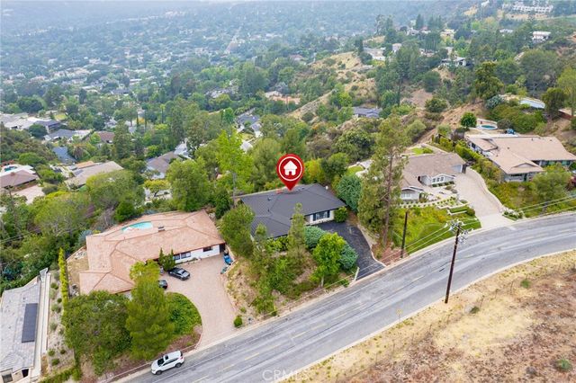 322 Starlight Crest, La Canada Flintridge, CA 91011