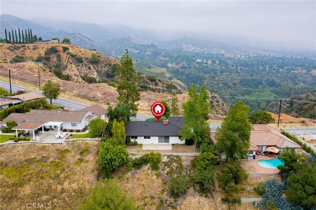 322 Starlight Crest, La Canada Flintridge, CA 91011
