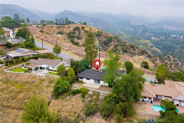 322 Starlight Crest, La Canada Flintridge, CA 91011
