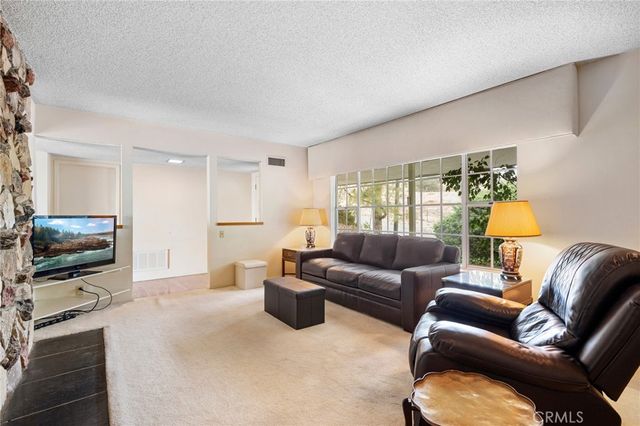 322 Starlight Crest, La Canada Flintridge, CA 91011
