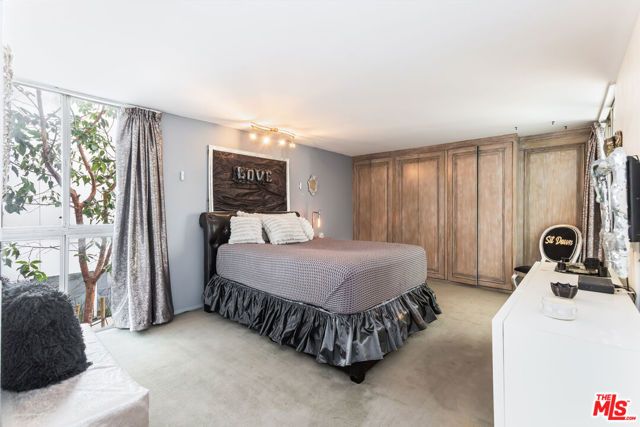 848 N Kings Road 102, West Hollywood, CA 90069