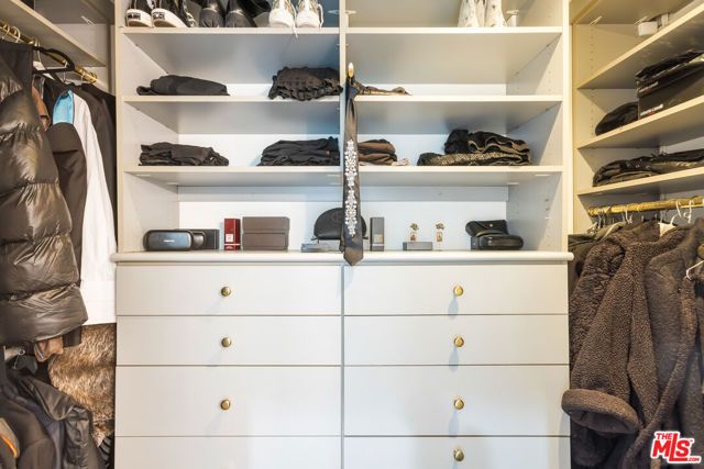 848 N Kings Road 102, West Hollywood, CA 90069