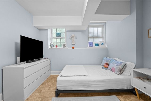 1 Lanark Rd 7, Brookline, MA 02445