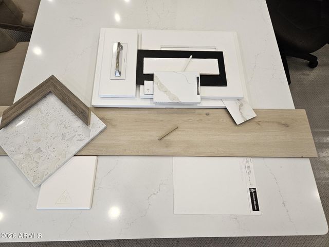 6870 S CROSSCREEK Drive, Chandler, AZ 85249