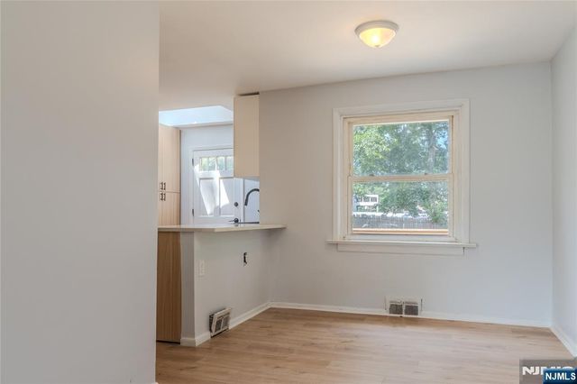 25 Lakeview Drive, Emerson, NJ 07630