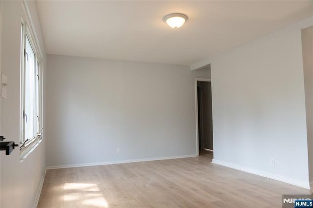 25 Lakeview Drive, Emerson, NJ 07630