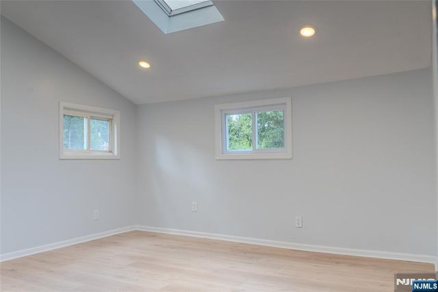 25 Lakeview Drive, Emerson, NJ 07630