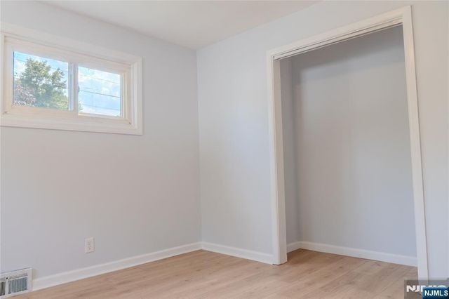 25 Lakeview Drive, Emerson, NJ 07630