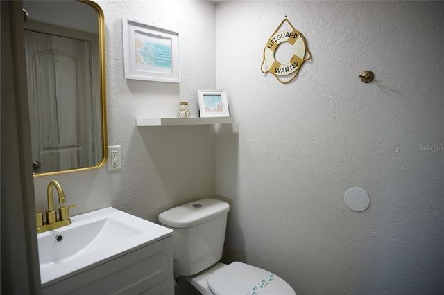 2504 AVENUE B, Bradenton Beach, FL 34217