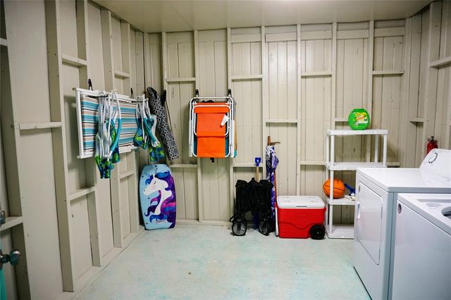 2504 AVENUE B, Bradenton Beach, FL 34217