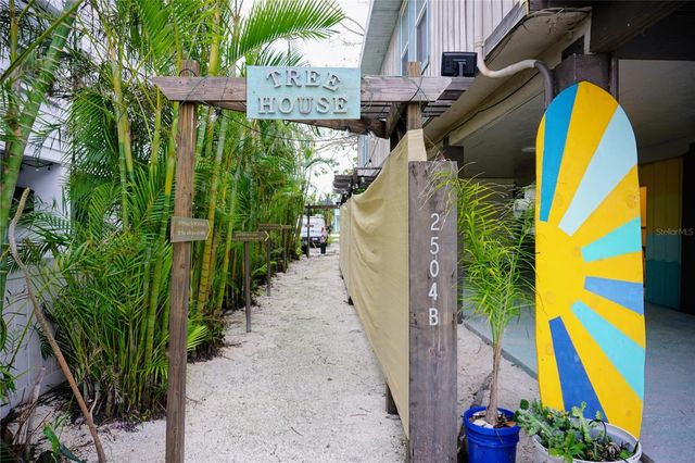 2504 AVENUE B, Bradenton Beach, FL 34217