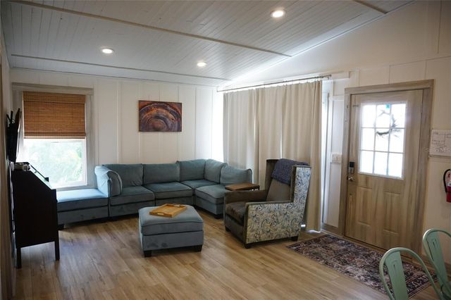 2504 AVENUE B, Bradenton Beach, FL 34217