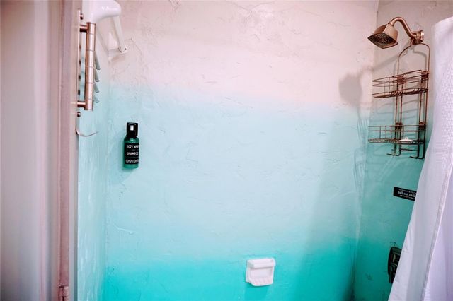 2504 AVENUE B, Bradenton Beach, FL 34217