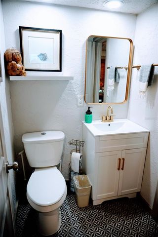 2504 AVENUE B, Bradenton Beach, FL 34217