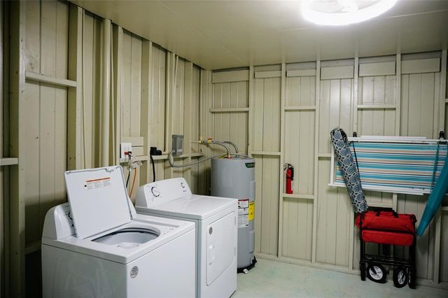 2504 AVENUE B, Bradenton Beach, FL 34217