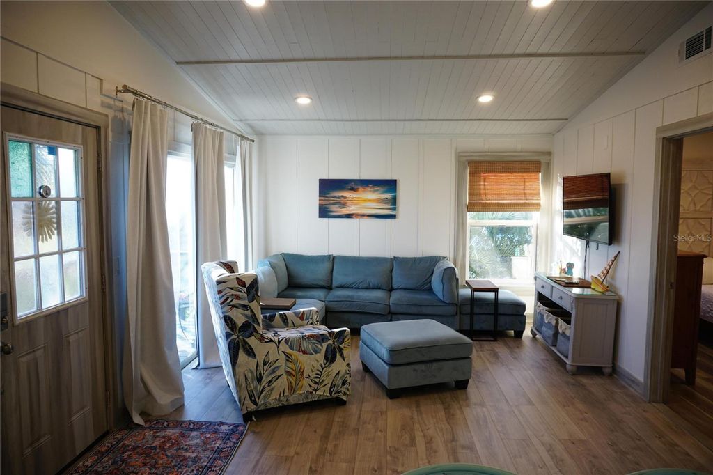 Image 3 of property listing at 2504 AVENUE B, Bradenton Beach, FL 34217