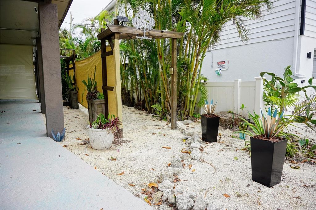 Image 43 of property listing at 2504 AVENUE B, Bradenton Beach, FL 34217