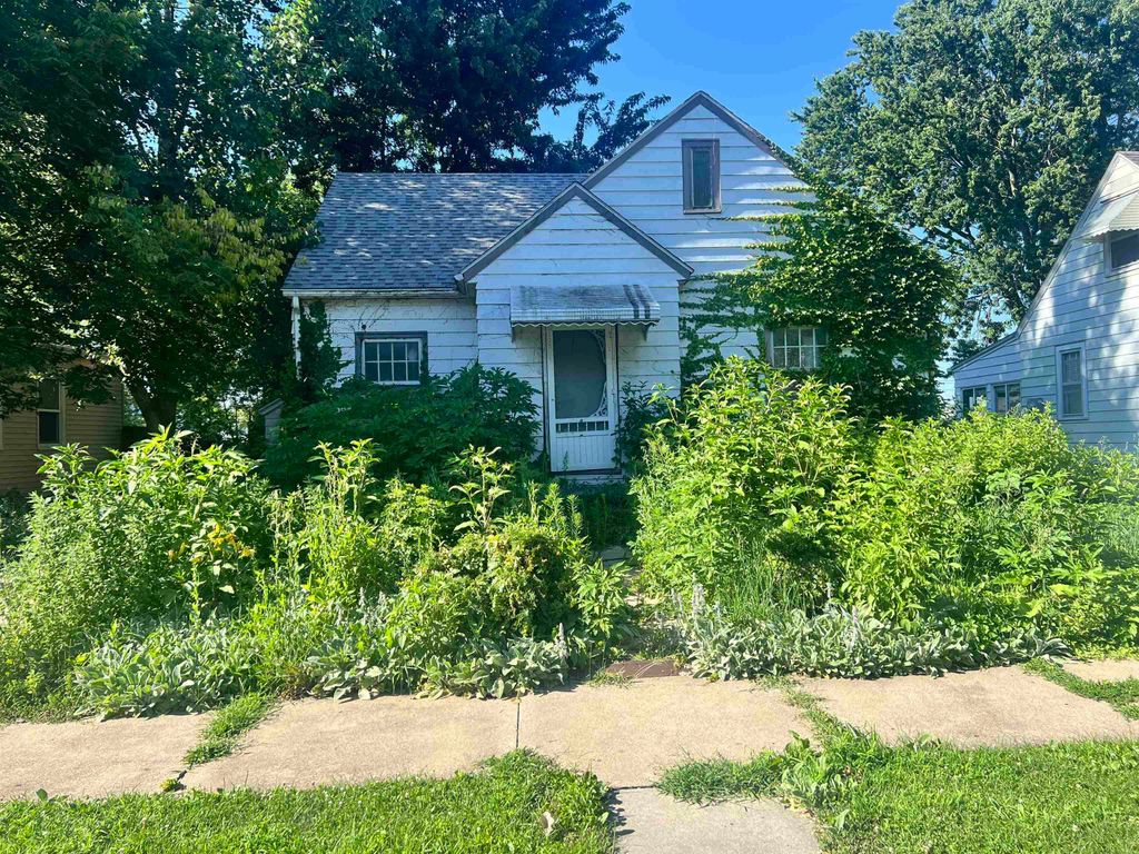 1433 Forest Avenue, Waterloo, IA 50702