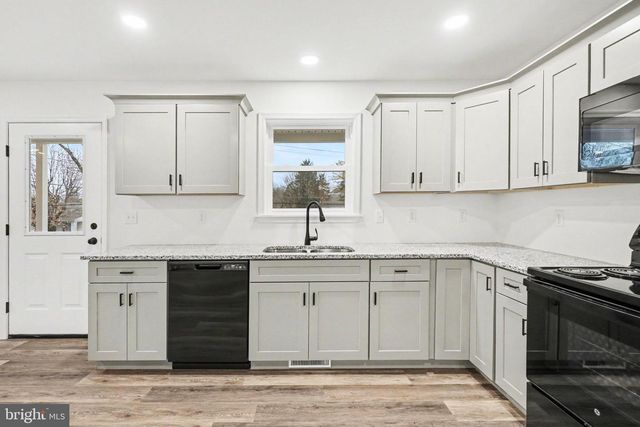 418 ELM ST, Lebanon, PA 17042