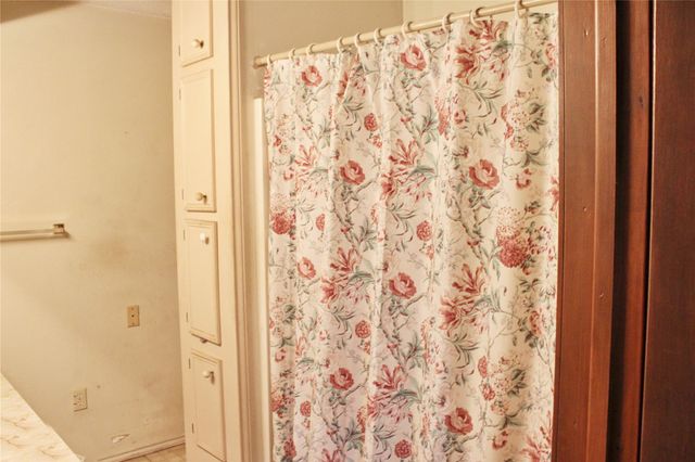 1061 Dee Allen Road, Columbus, TX 78934