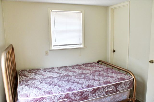 1061 Dee Allen Road, Columbus, TX 78934