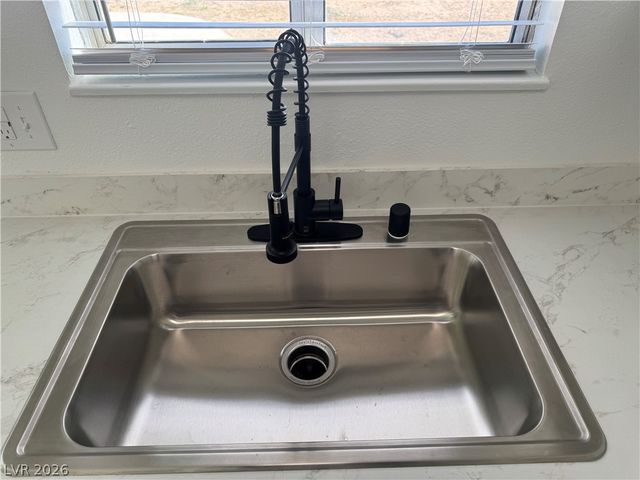 4020 Pamela Way, Las Vegas, NV 89115